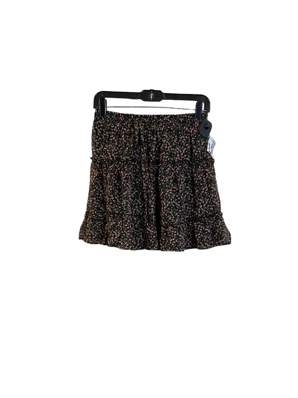 Skirt Mini & Short By Sienna Sky  Size: M